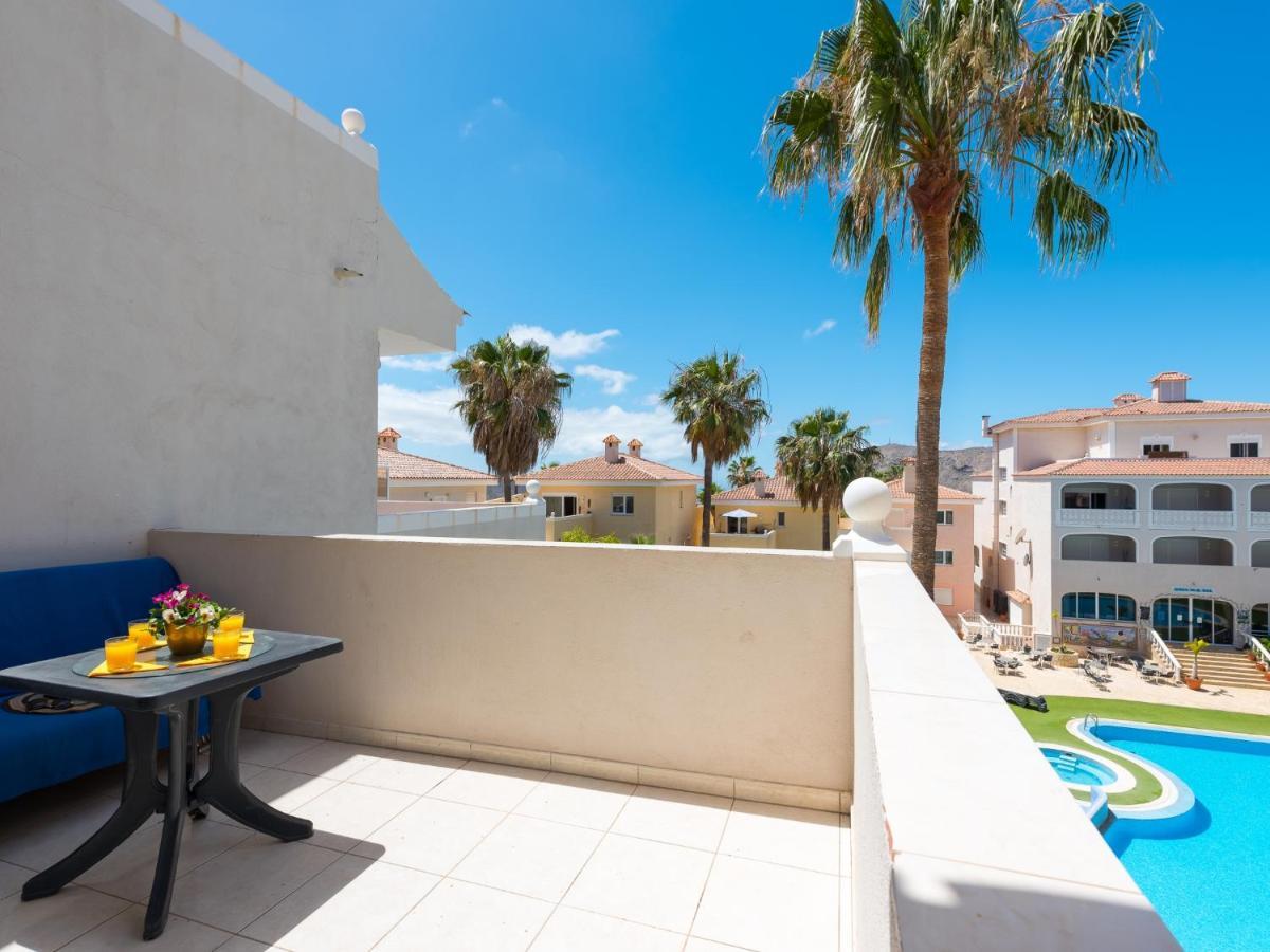 10e Country Club Pool! Apartment